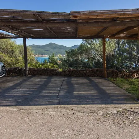 Guesthost - Dreamy Sea View With Pool And Parking Marinella (Sardinia)