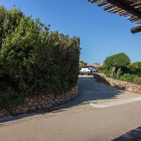 Guesthost - Dreamy Sea View With Pool And Parking