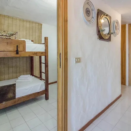 Apartment Guesthost - Dreamy Sea View With Pool And Parking Marinella (Sardinia)
