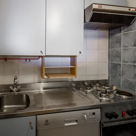 Guesthost - Dreamy Sea View With Pool And Parking Apartment