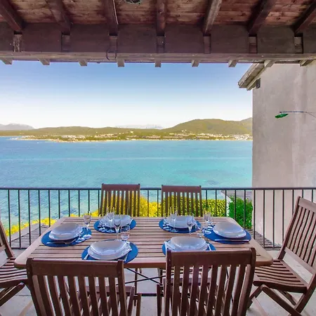 Apartment Guesthost - Dreamy Sea View With Pool And Parking
