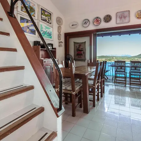 Guesthost - Dreamy Sea View With Pool And Parking Apartment